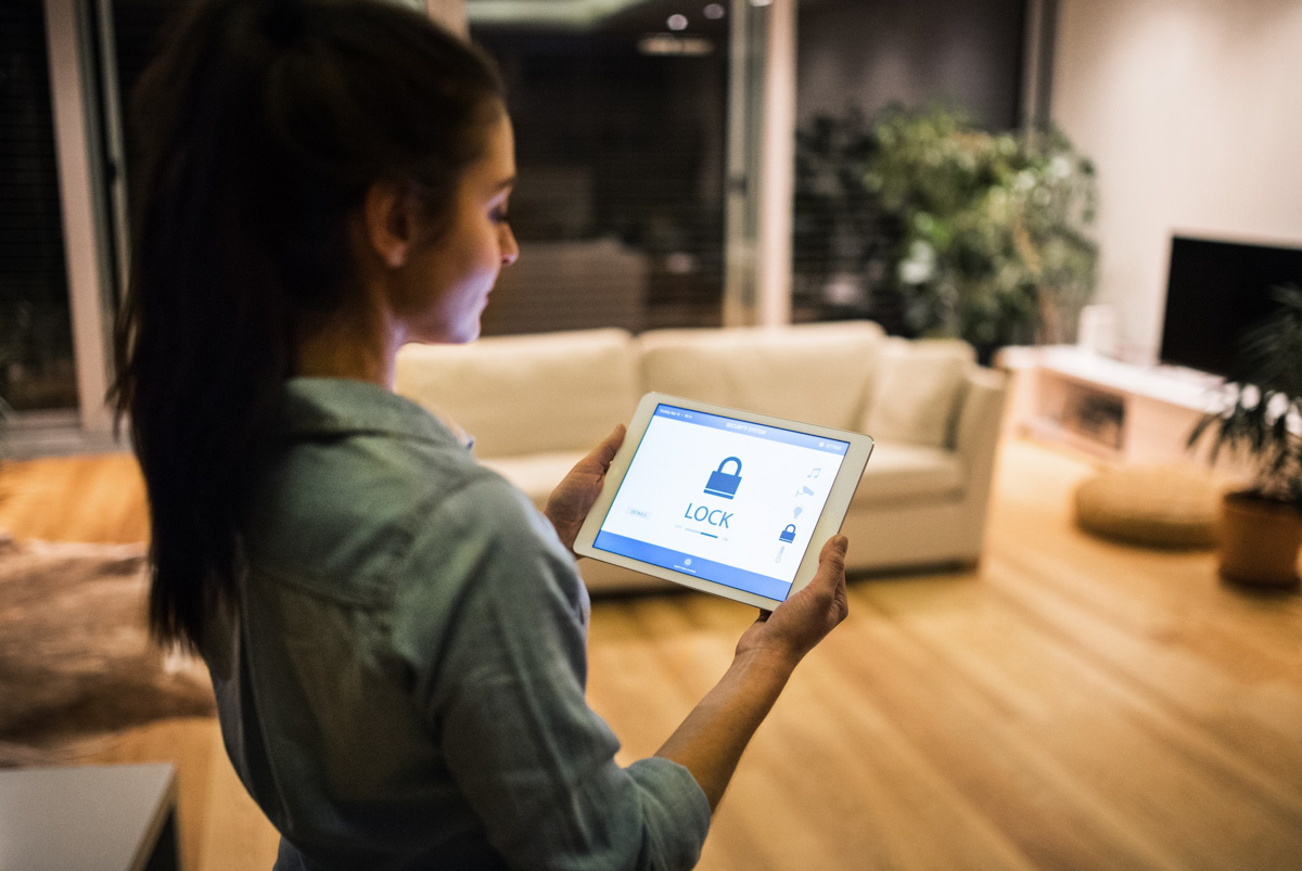 Nie všetko smart je ekologické tablet with smart home screen