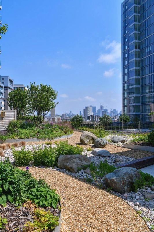 goodmans fields gardens 4